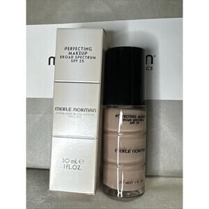 Merle Norman Perfecting Makeup...Shade is ALABASTER BEIGE NEW WITH BOX